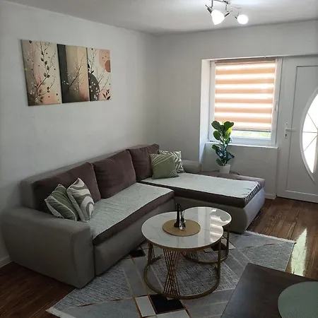 Corner יאיצי