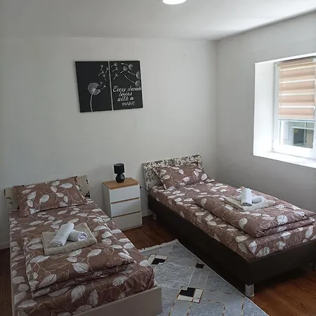 Corner דירה